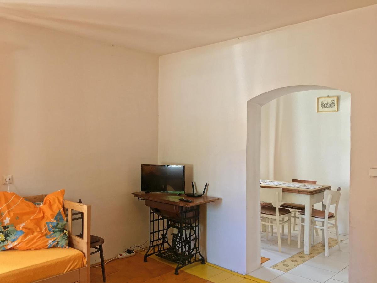Apartmány v broumovském statku Broumov Exterior foto